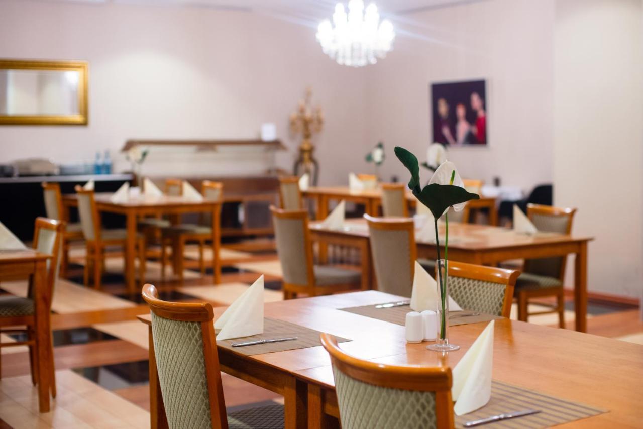 Ross Hotel Stuttgart Dış mekan fotoğraf